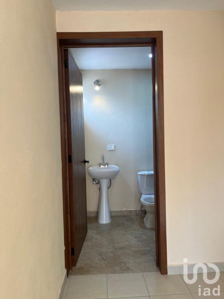 Se vende casa en desarrollo los reyes la paz