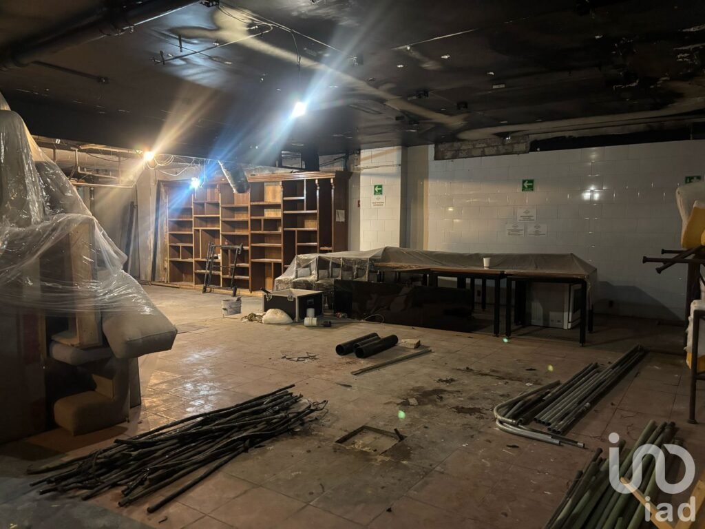 Se renta local comercial con uso de suelo amplio en Campos Eliseos