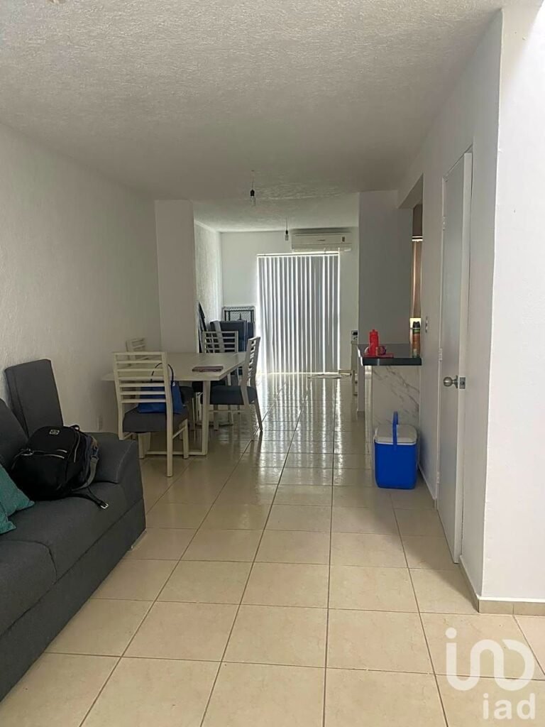 EXCELENTE CASA EN VENTA EN FRACCIONAMIENTO PRIVADO, VILLA TULIPANES, ACAPULCO DE JUÁREZ, GUERRERO