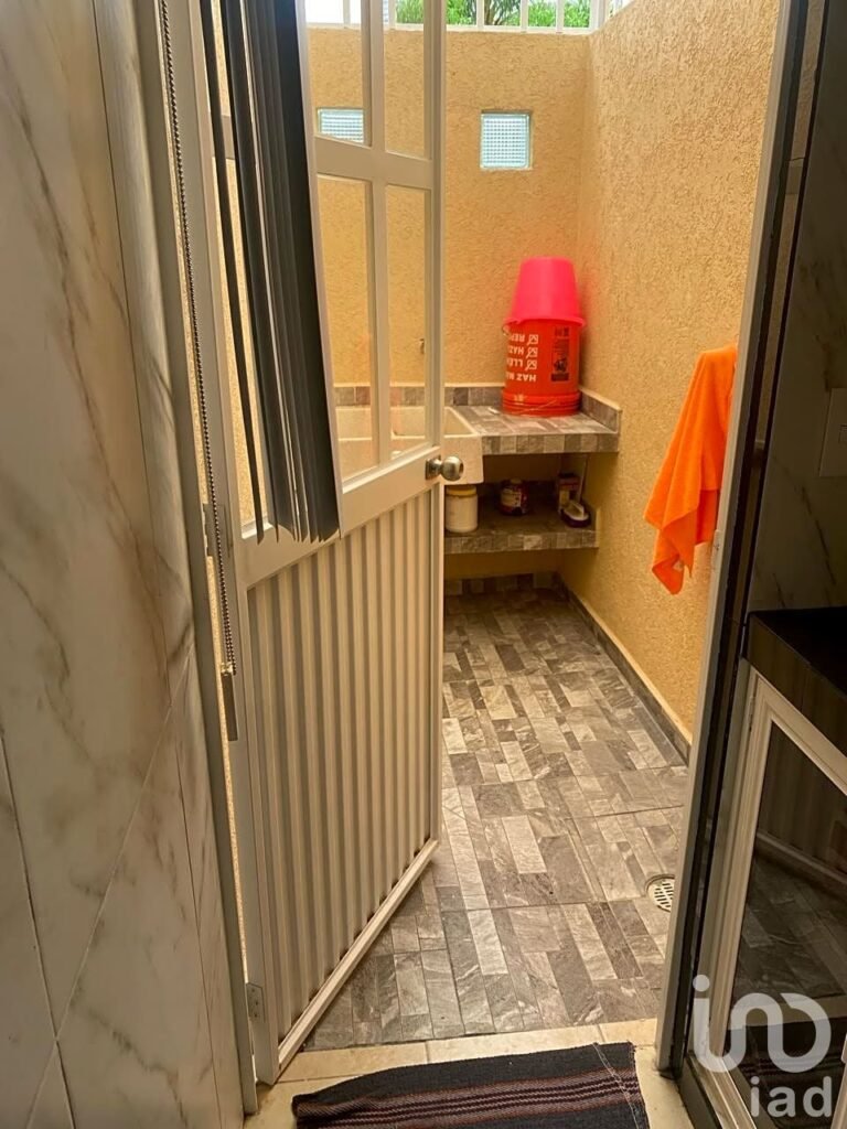 EXCELENTE CASA EN VENTA EN FRACCIONAMIENTO PRIVADO, VILLA TULIPANES, ACAPULCO DE JUÁREZ, GUERRERO