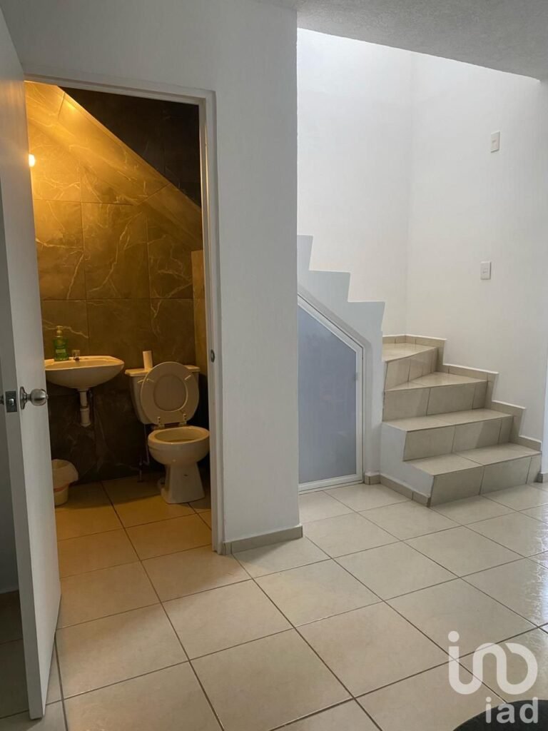 EXCELENTE CASA EN VENTA EN FRACCIONAMIENTO PRIVADO, VILLA TULIPANES, ACAPULCO DE JUÁREZ, GUERRERO