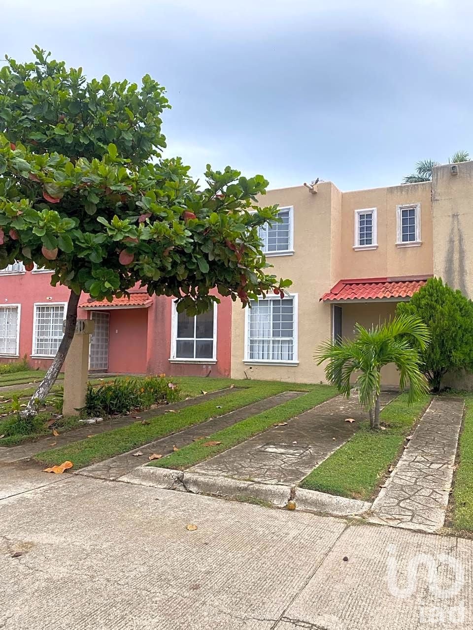 EXCELENTE CASA EN VENTA EN FRACCIONAMIENTO PRIVADO, VILLA TULIPANES, ACAPULCO DE JUÁREZ, GUERRERO