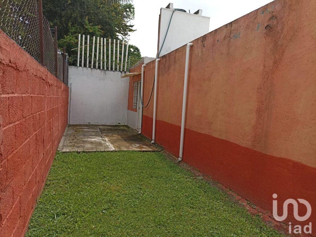 CASA CON ALBERCA EN VENTA FRACCIONAMIENTO LA MORENA, YAUTEPEC MORELOS