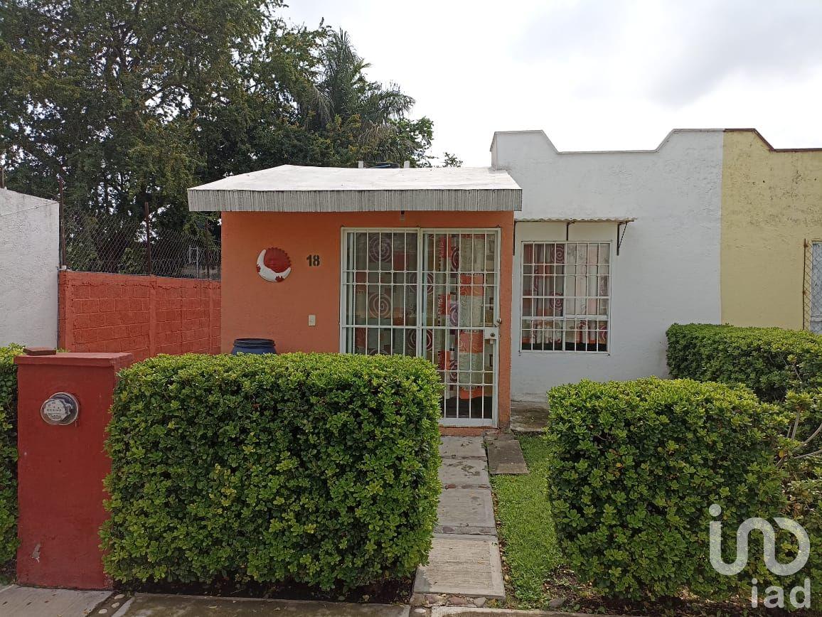 CASA CON ALBERCA EN VENTA FRACCIONAMIENTO LA MORENA, YAUTEPEC MORELOS