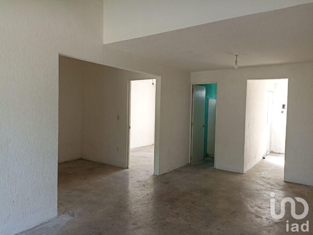 CASA EN VENTA CON ALBERCA FRACC LA MORENA, YAUTEPEC