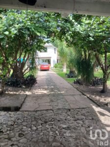 Casa con jardín en el Centro de Xochitepec Casa con jardín en el Centro de Xochitepec