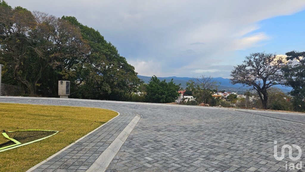 Vendo Lotes Residenciales Zona Norte, Cuernavaca, Morelos.