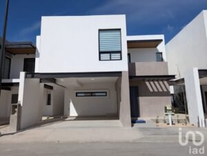 Casa con Casa Club en Venta Zona Ejercito y Torres Casa con Casa Club en Venta Zona Ejercito y Torres