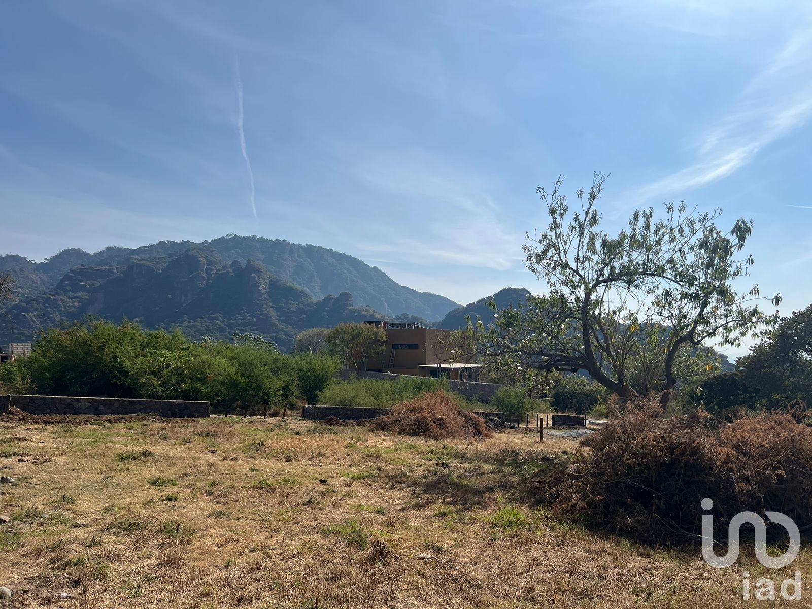 TERRENO EN VENTA EN CONJUNTO HABITACIONAL PALAPA, TERRENO EN TEPOZTLAN, MORELOS