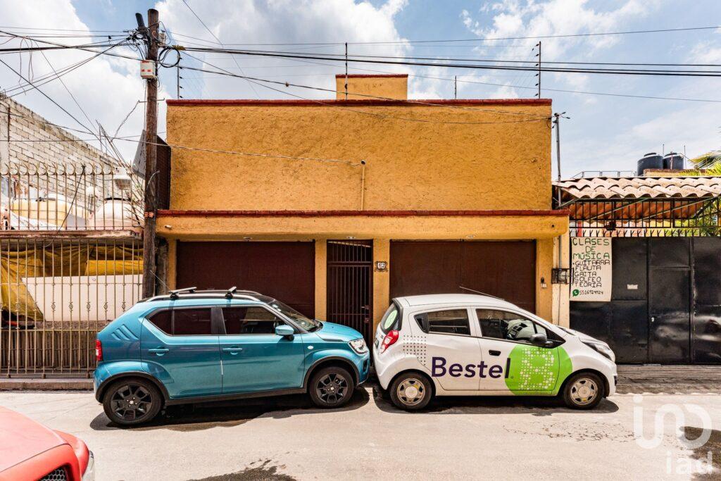 VENDO CASA EN VALLE DORADO