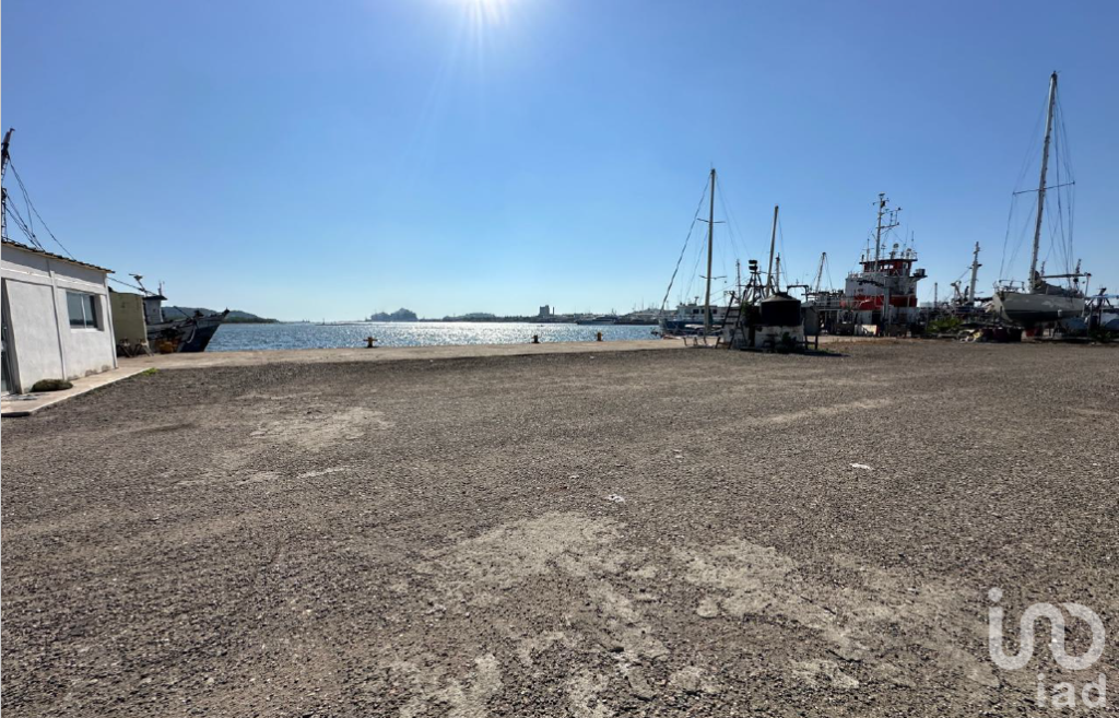 TERRENO CON BODEGA EN VENTA, PARQUE BONFIL. MAZATLÁN, SINALOA.