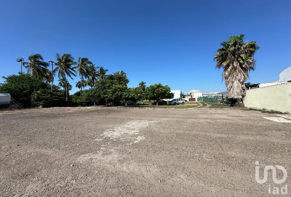 TERRENO CON BODEGA EN VENTA, PARQUE BONFIL. MAZATLÁN, SINALOA.