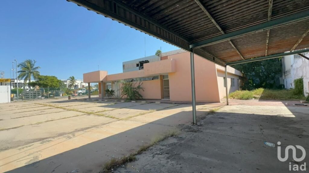 TERRENO CON BODEGA EN VENTA, PARQUE BONFIL. MAZATLÁN, SINALOA.