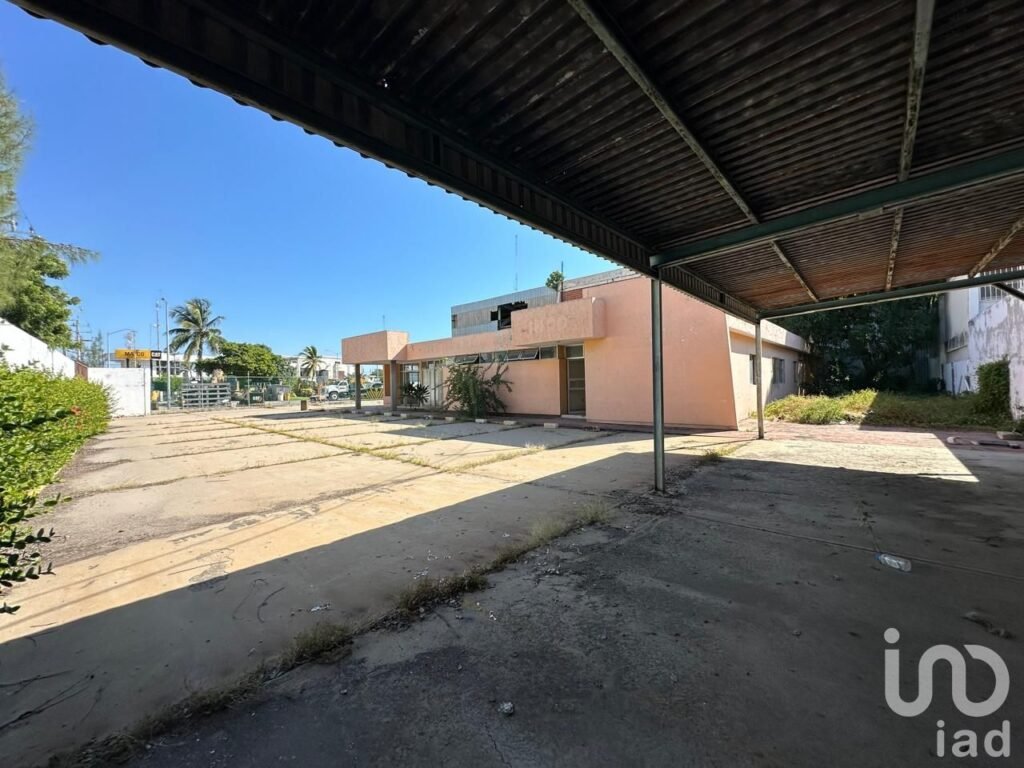 TERRENO CON BODEGA EN VENTA, PARQUE BONFIL. MAZATLÁN, SINALOA.