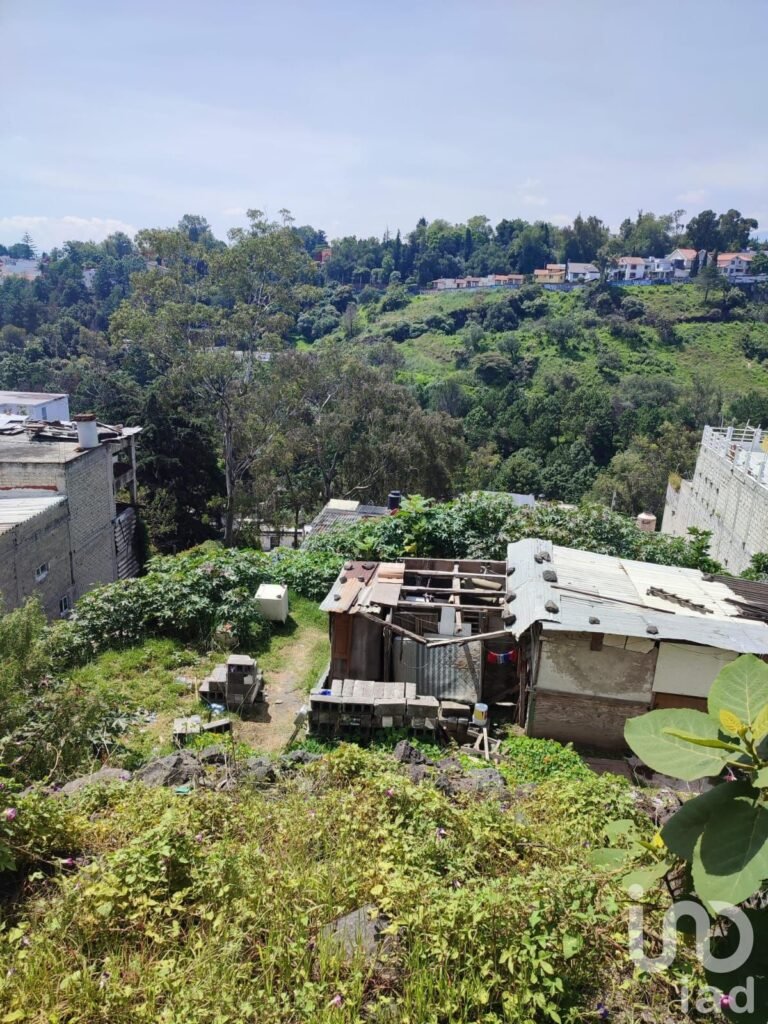 Terreno en venta en Las Aguilas, cerca de Santa Fé