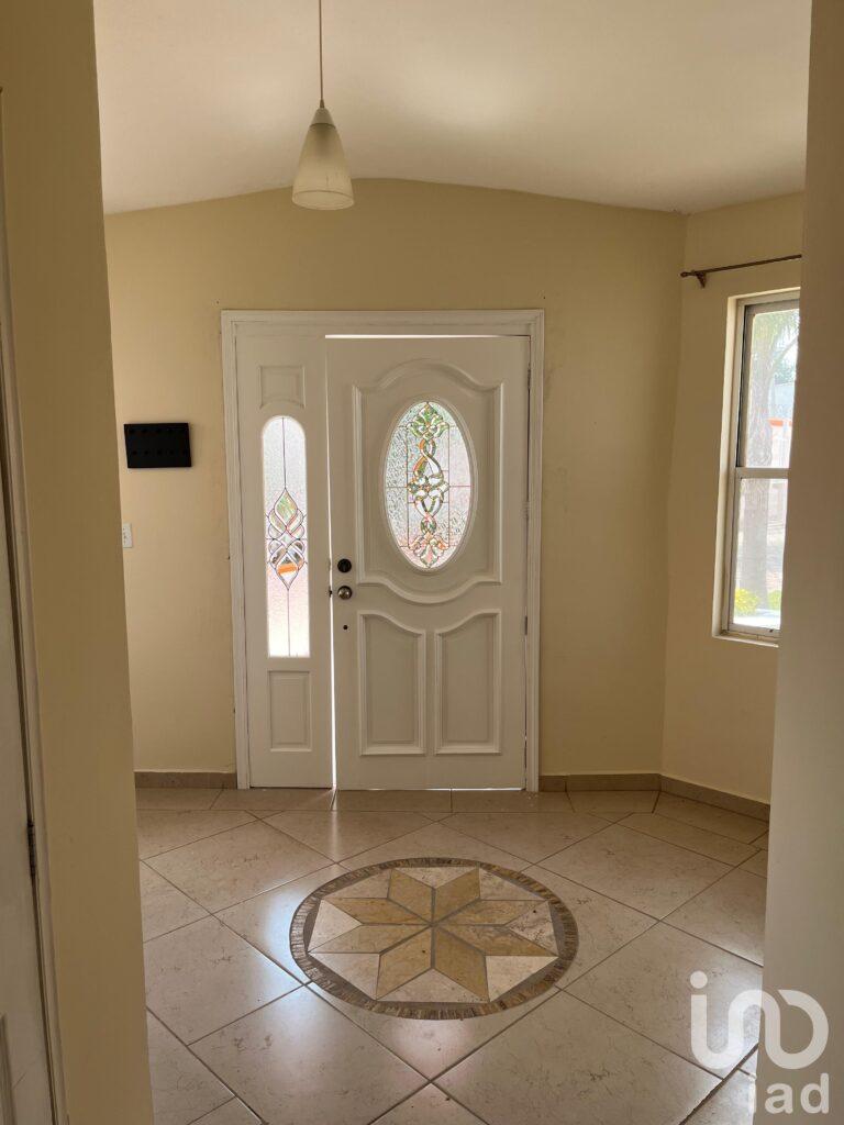 Venta de casa y 3 departamentos en Chipilo, Puebla