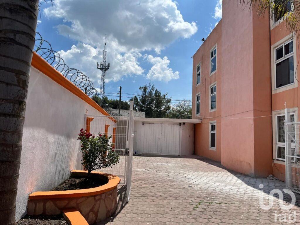 Venta de casa y 3 departamentos en Chipilo, Puebla