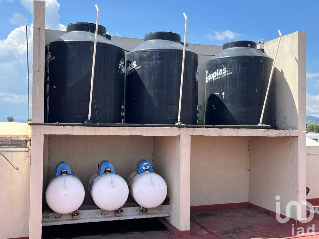 Venta de casa y 3 departamentos en Chipilo, Puebla