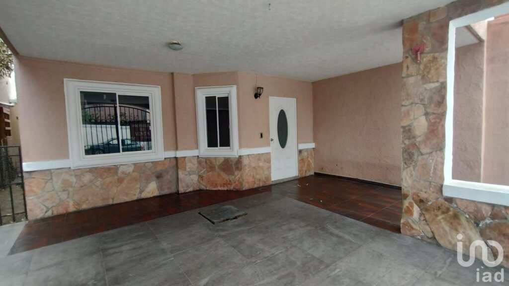 CASA EN VENTA EN FRACCIONAMIENTO ESMERALDA ,ZEMPOALA,HGO.