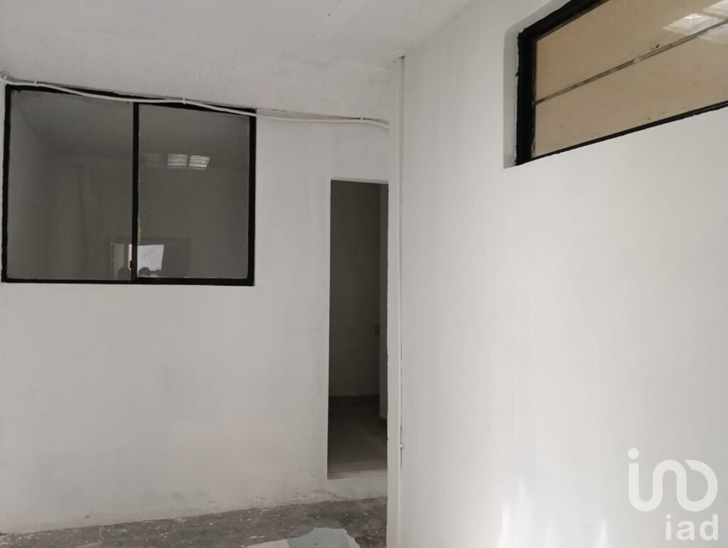 Gran oportunidad. Se vende espaciosa casa.