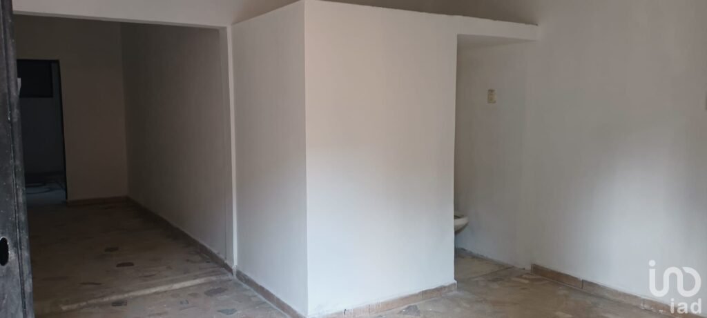 Gran oportunidad. Se vende espaciosa casa.