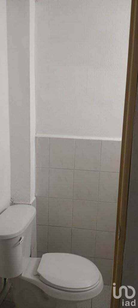 Gran oportunidad. Se vende espaciosa casa.