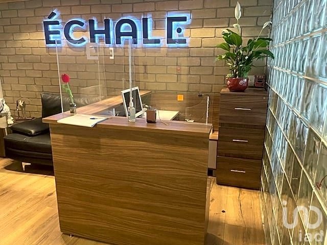 VENTA DE OFICINAS EN LA CALLE DE OSO PISO COMPLETO (PARA CO-WORKING)