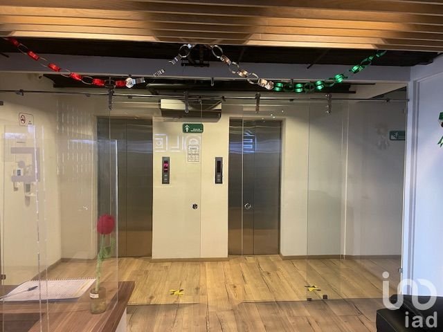 VENTA DE OFICINAS EN LA CALLE DE OSO PISO COMPLETO (PARA CO-WORKING)