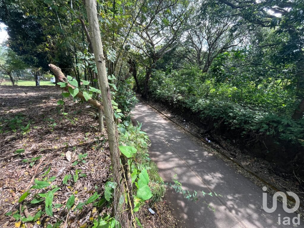 Terreno en venta en San Andrés Tuxtla, Veracruz, cerca de la unidad deportiva UNDESAT