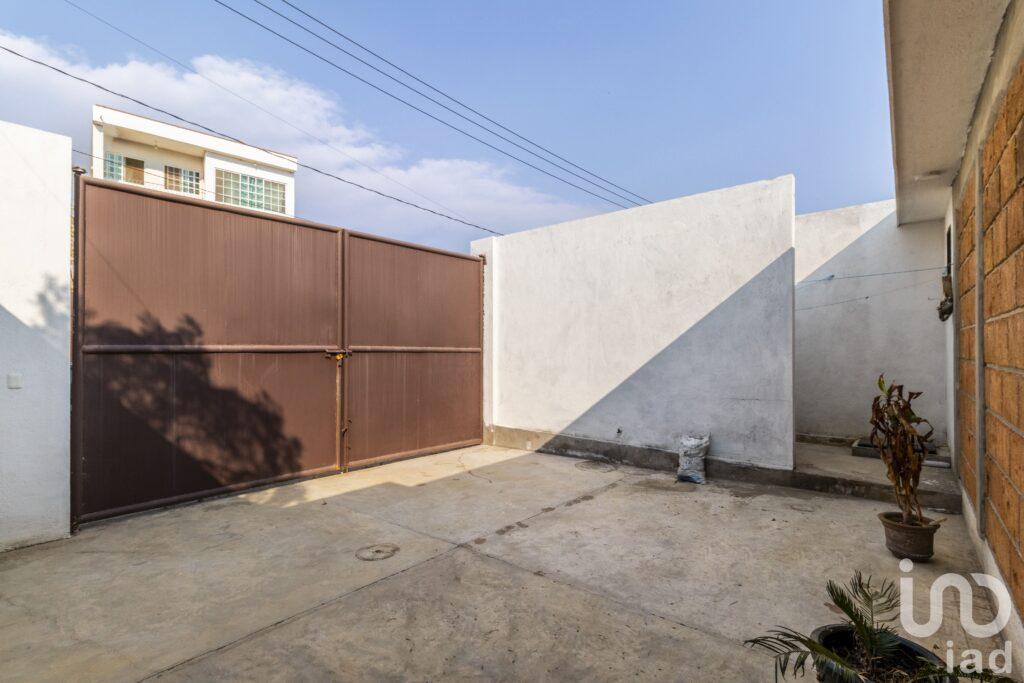 Casa en venta con alberca en Lomas Tzompantle Cuernavaca Morelos