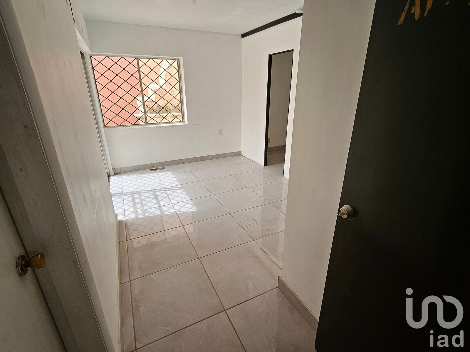 Local en renta por Raza y Lopez