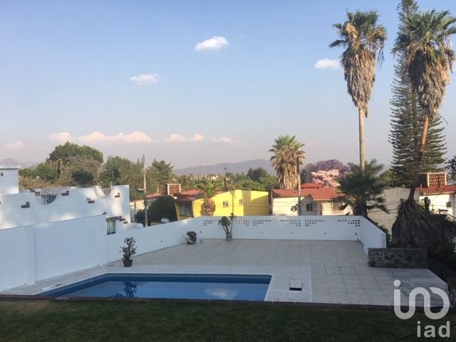 CASA EN RENTA EN ZONA DORADA,