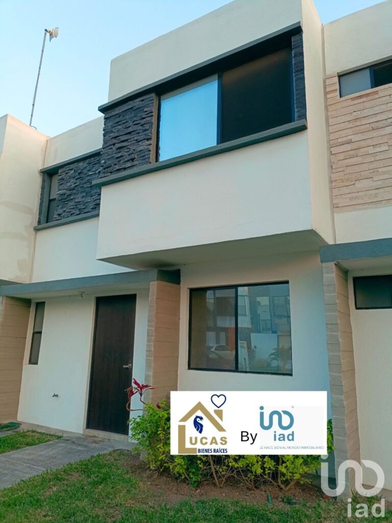 AMPLIA CASA EN RENTA DE 3 RECAMARAS ZONA INDUSTRIAL