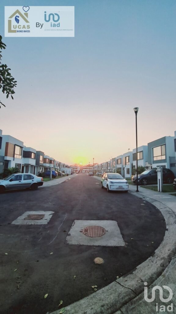 AMPLIA CASA EN RENTA DE 3 RECAMARAS ZONA INDUSTRIAL