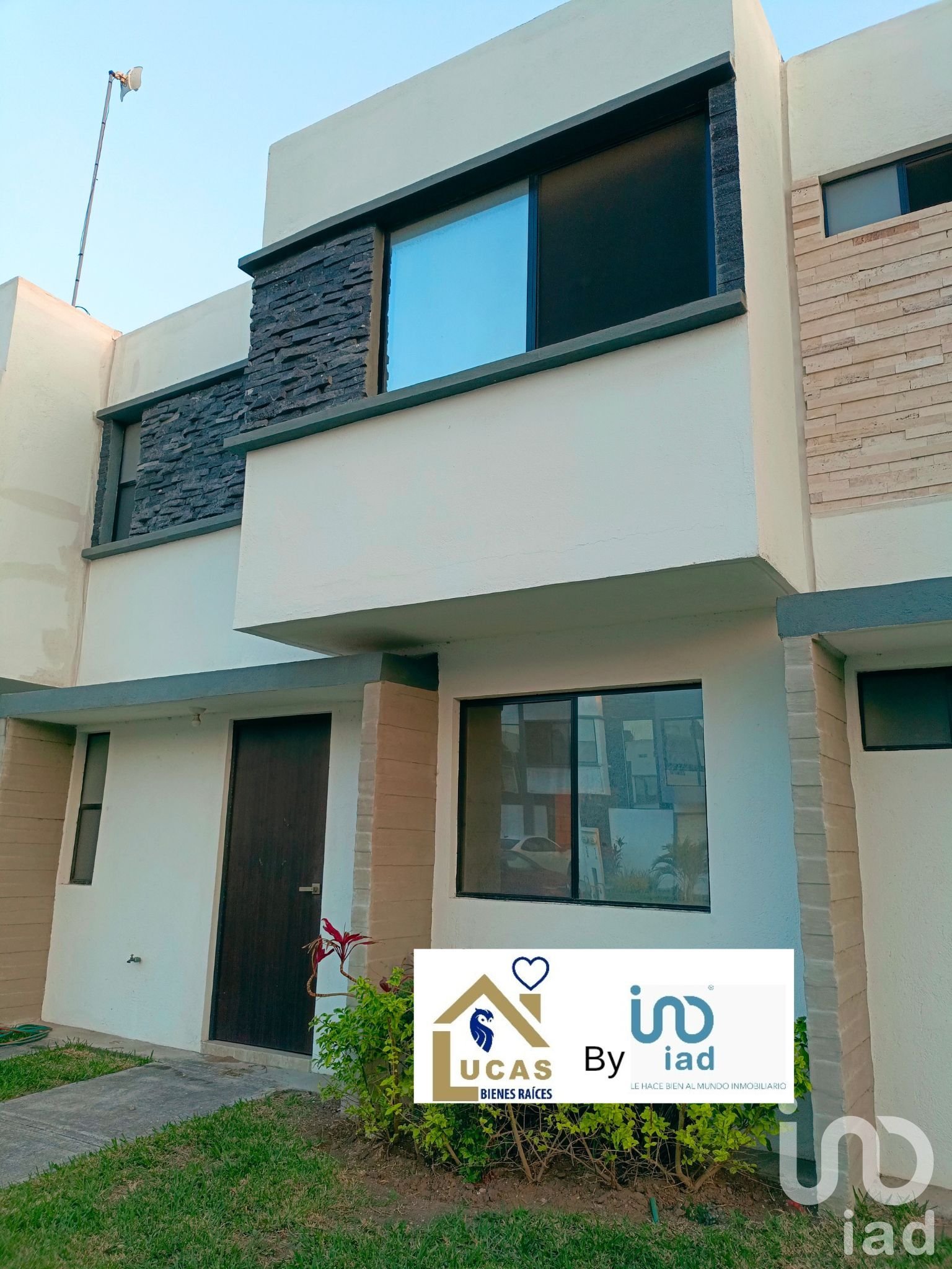 AMPLIA CASA EN RENTA DE 3 RECAMARAS ZONA INDUSTRIAL AMPLIA CASA EN RENTA DE 3 RECAMARAS ZONA INDUSTRIAL