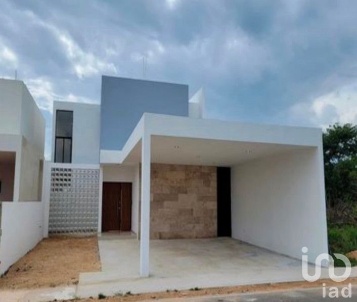 Venta de casa en privada en Conkal, Yucatán.