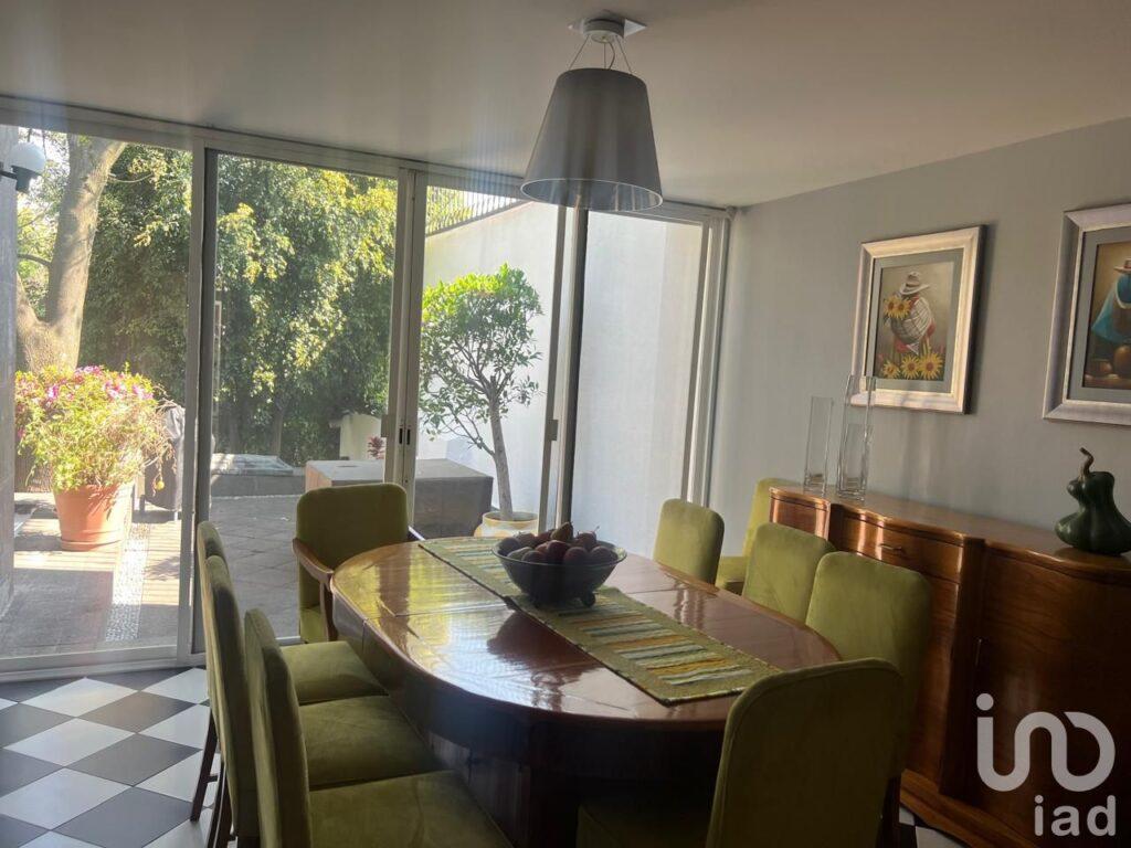 OPORTUNIDAD VENDO PRECIOSA RESIDENCIA TECAMACHALCO COMPLETAMENTE REMODELADA