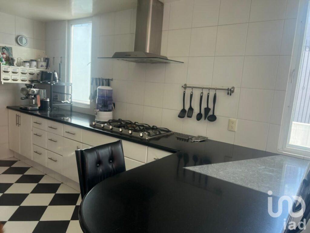 OPORTUNIDAD VENDO PRECIOSA RESIDENCIA TECAMACHALCO COMPLETAMENTE REMODELADA