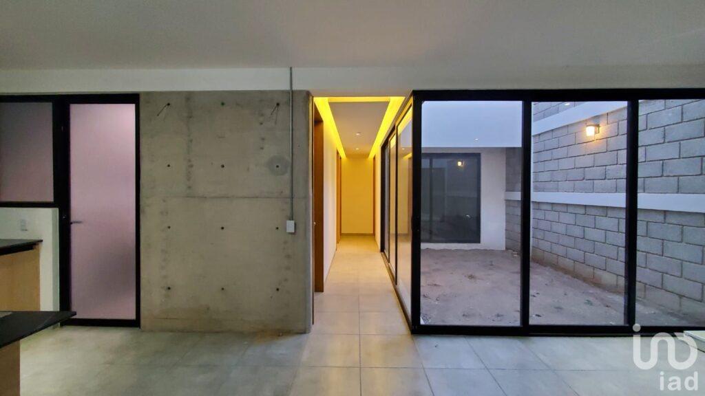 VENTA DE CASA,  CON 2 DEPARTAMENTOS  EN LOS ARCOS, IRAPUATO, GTO.