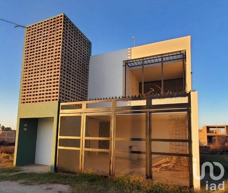 VENTA DE CASA,  CON 2 DEPARTAMENTOS  EN LOS ARCOS, IRAPUATO, GTO.