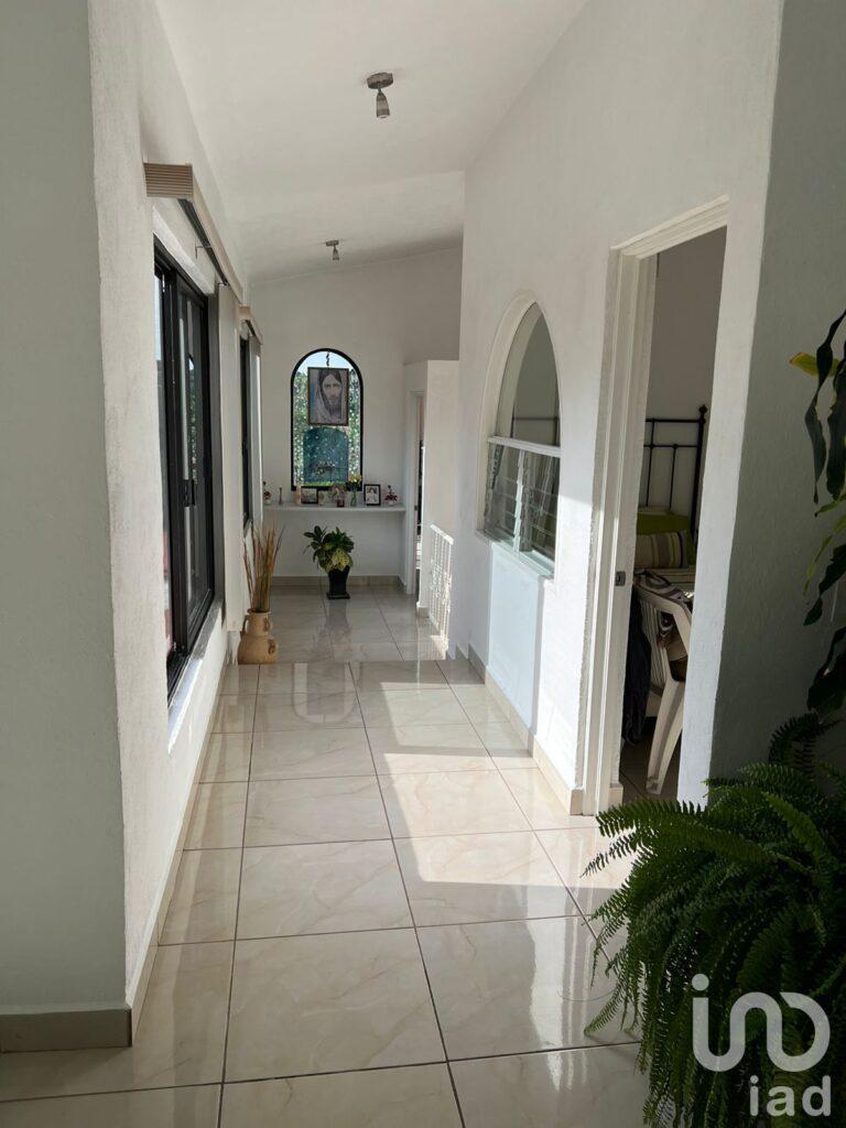 VENDO, ESPECTACULAR RESIDENCIA EN FRACCIONAMIENTO CLUB DE GOLF SANTA FE,