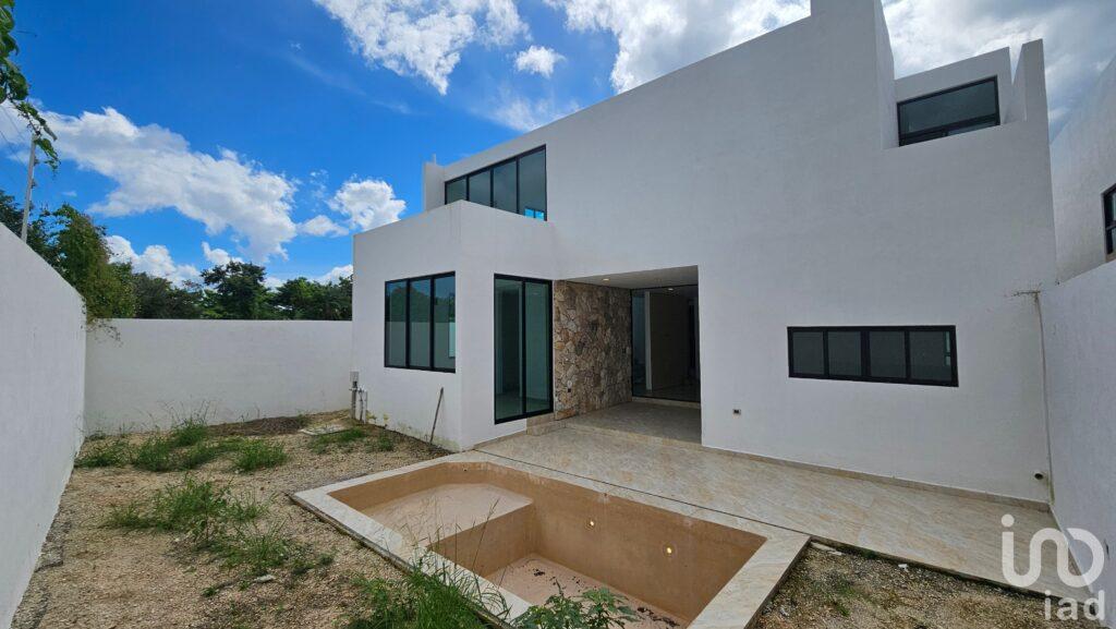 Casa en Venta en Privada Parque Natura, al Norte de Mérida – Lista para Entrega