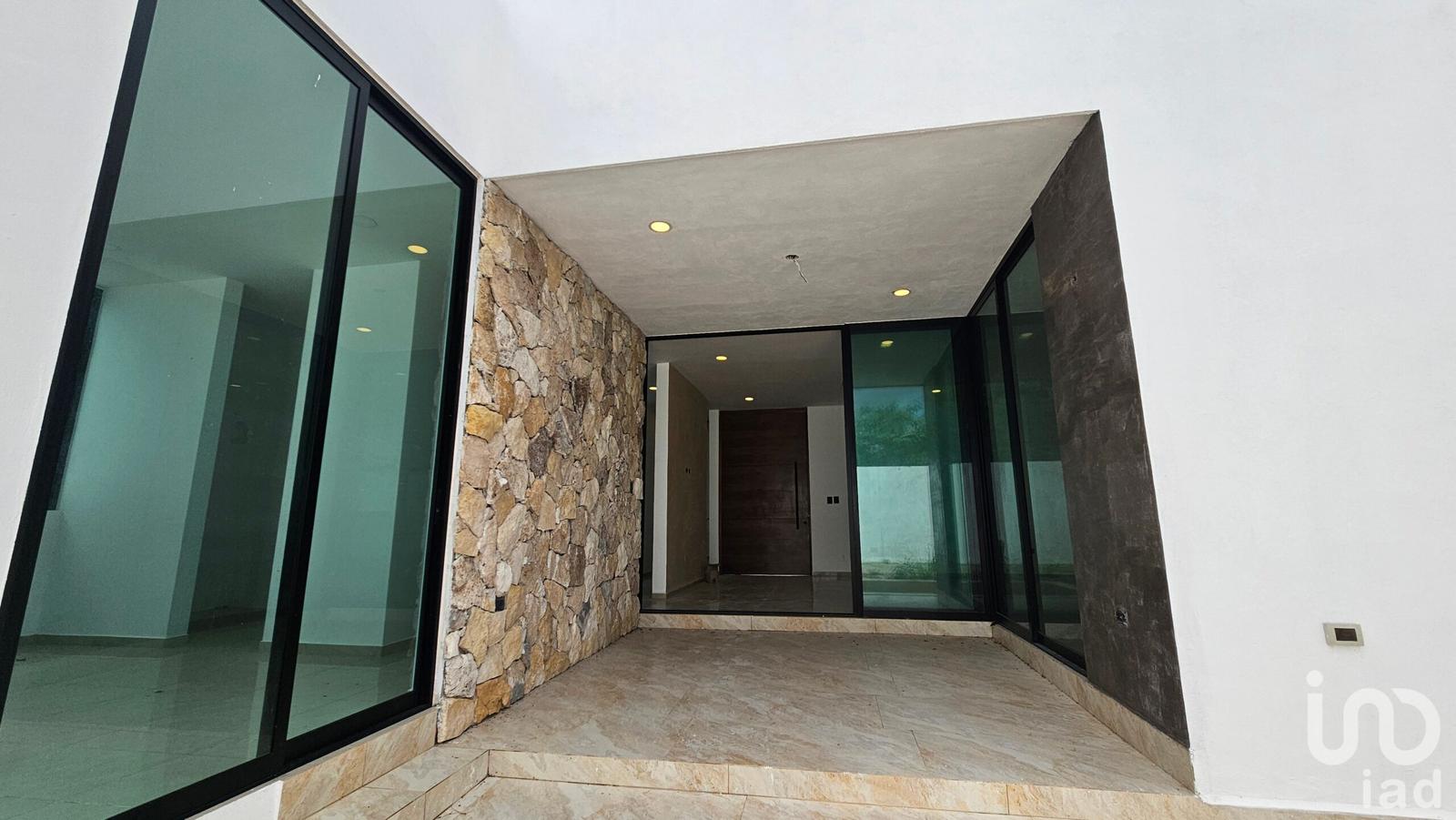 Casa en Venta en Privada Parque Natura, al Norte de Mérida – Lista para Entrega