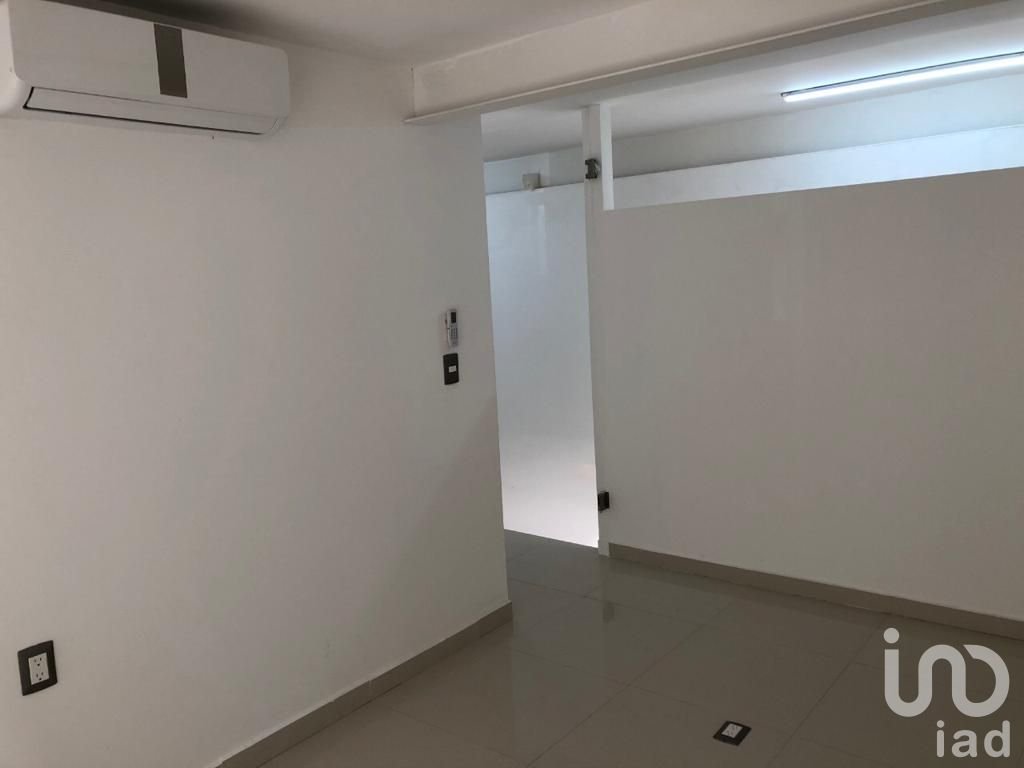 Local Comercial en Venta en Cumbres del Lago, Querétaro