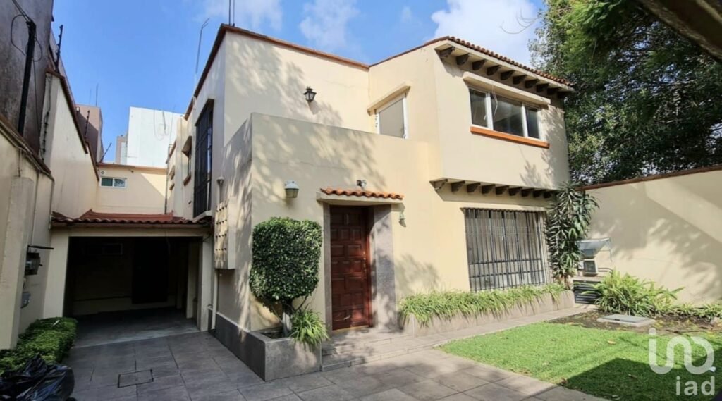 RENTA DE CASA (SOLO OFICINAS) EN COLONIA DEL VALLE CENTRO