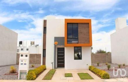 Casa en Venta en Villa de Pozos en Privada  desde $1,742,000