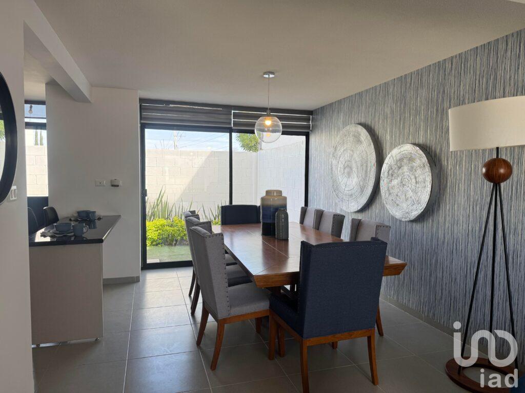 Casa en Venta en Villa de Pozos en privada desde $1,877,000