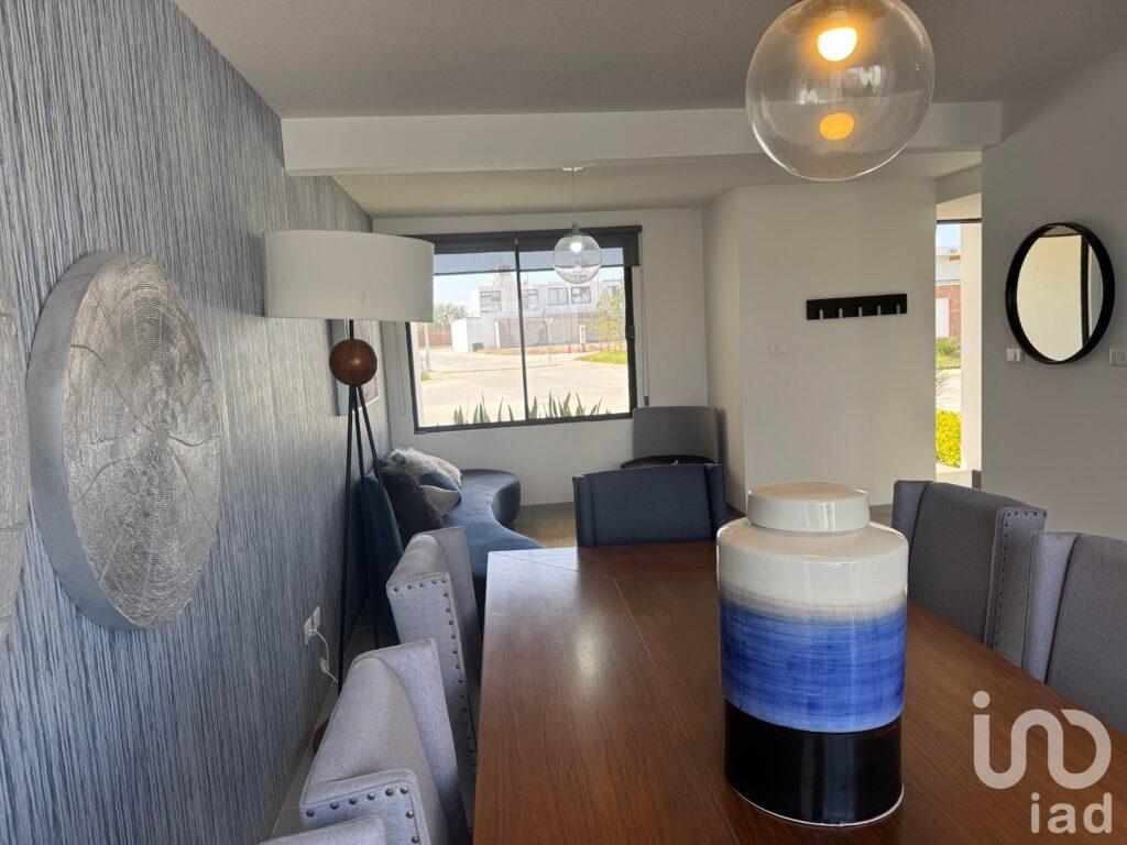 Casa en Venta en Villa de Pozos en privada desde $1,877,000