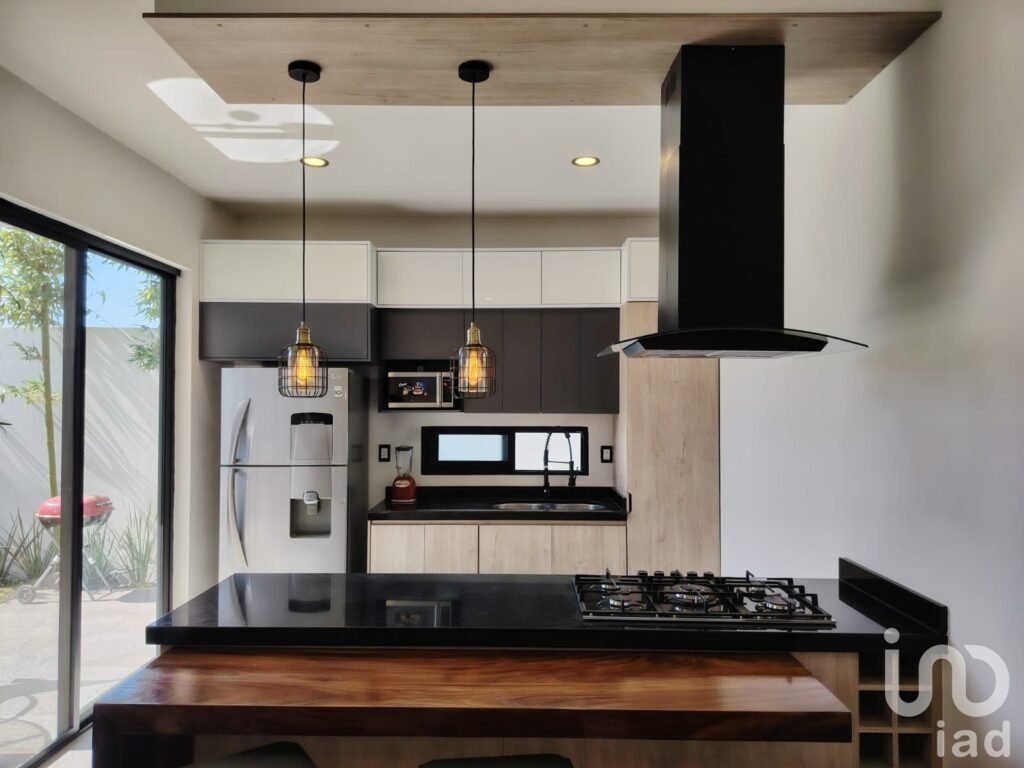 CASA EN VENTA 3 HABITACIONES EN COTO AL NORTE DE LA CIUDAD CON VISTA A  PAROTA Y VEGETACIÓN