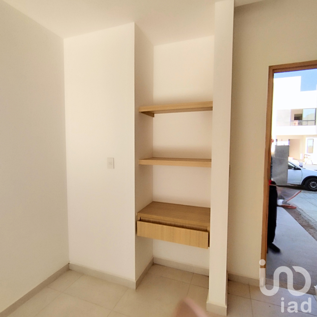 CASA EN VENTA EN LOMAS DE ANGELOPOLIS III CON ALBERCA $3,200,000